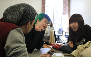 Japanese students visit Masako Inamoto's class