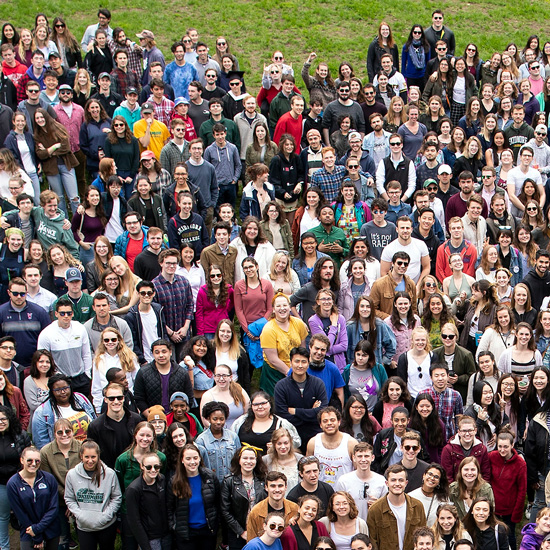 Group+photo+of+the+Skidmore+Class+of+2019