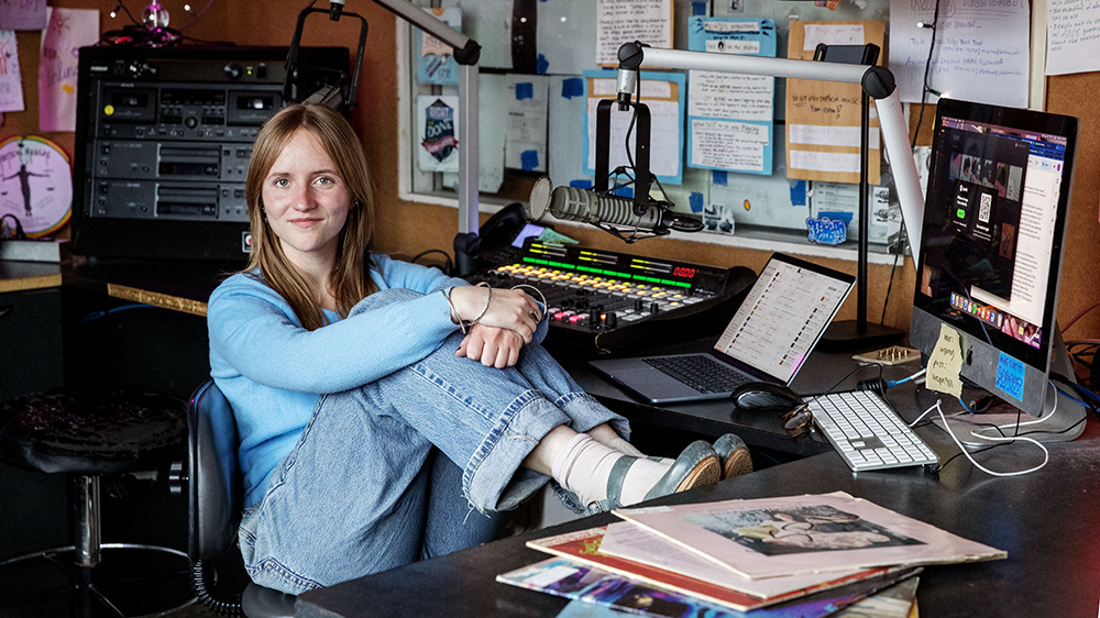 Lucy McCarthy ’28 in the WSPN studio