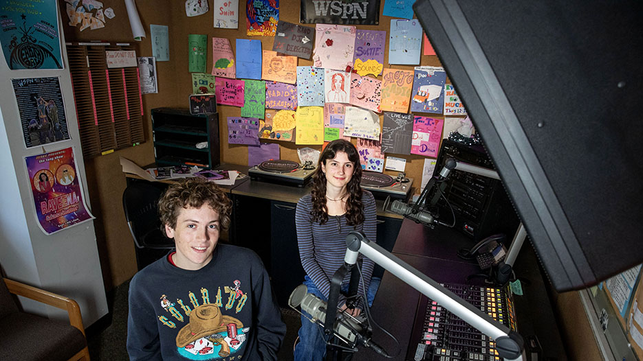 Eli Smith ’25, an international affairs and French double major from Greene, Maine, and Sara Powers ’25, a computer science major with a geoscience minor from Worcester, Massachusetts, are general managers of WSPN, Skidmore's beloved collge radio station.
