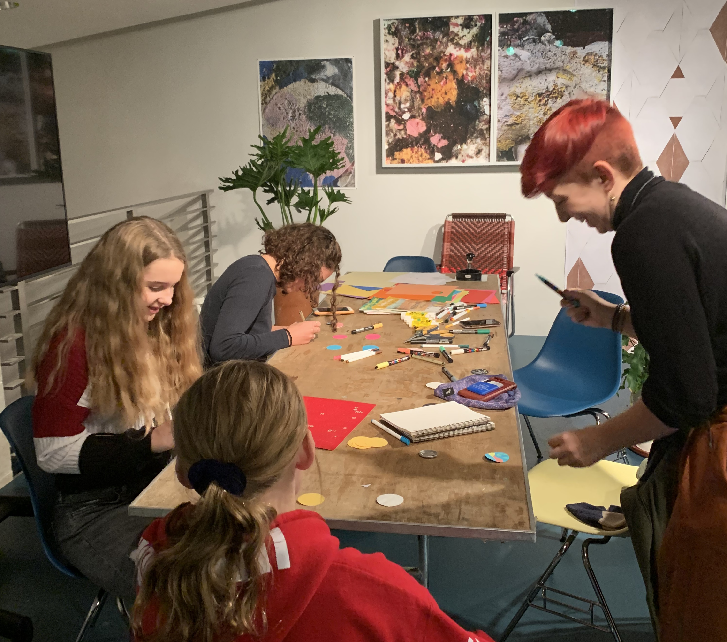 Skidmore College students gather at an IdeaLab Makerspace