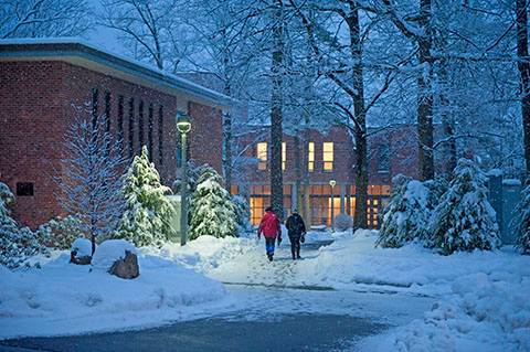 Skidmore+in+the+snow