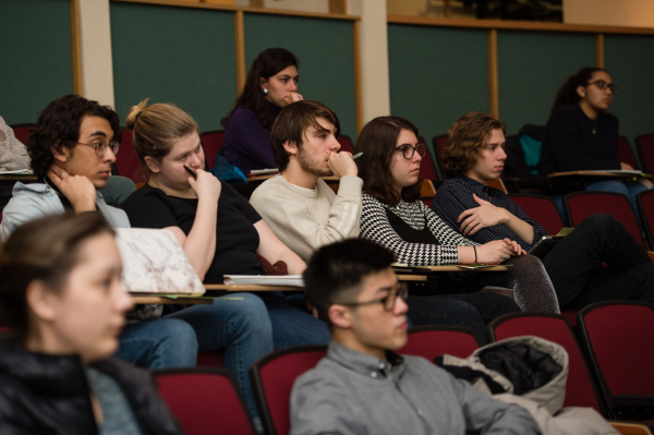 Students listen to Jeremy Sigel '99