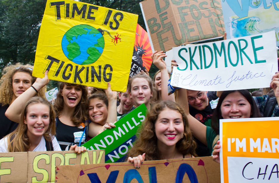 Skidmore students rally for earth day