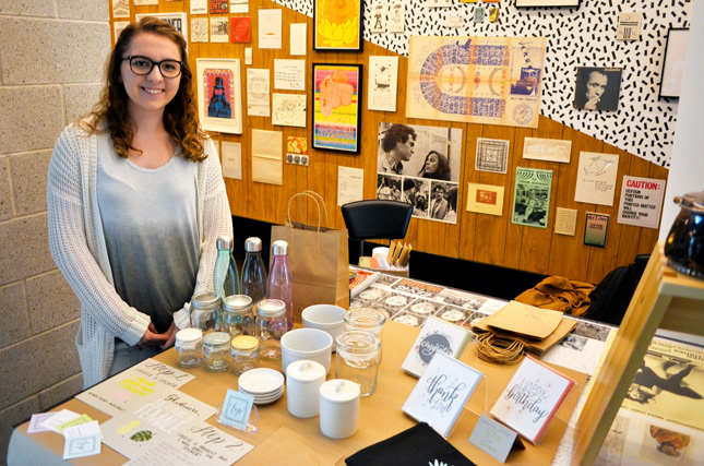 Julia Rinaolo’s ’19 experience in the Entrepreneurial Artist Initiative inspired her to launch her own business, Triangle & Poppy, a hand lettering company that offers calligraphy for events, murals and more. 