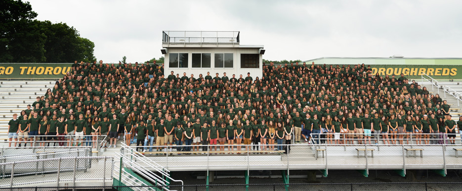 Group photo of the Skidmore Class of 2018