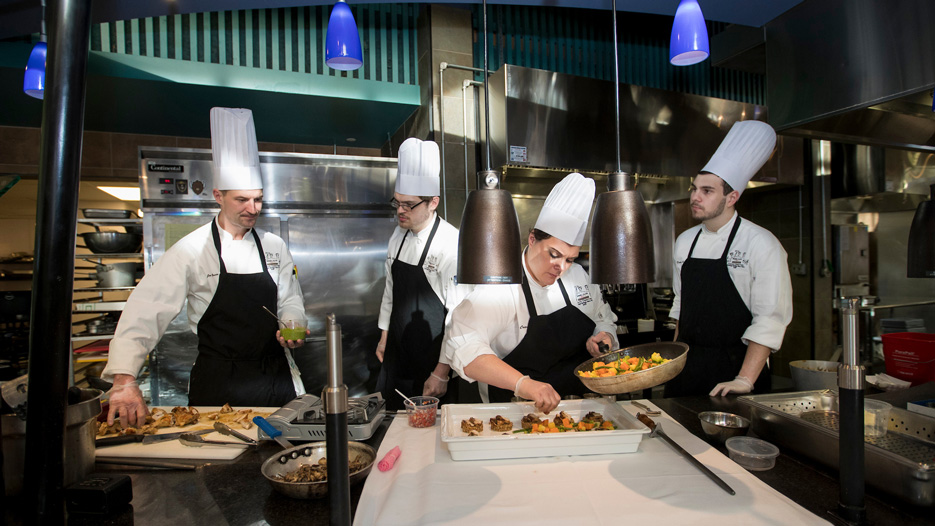 Skidmore chefs prepare plates for culinary competition