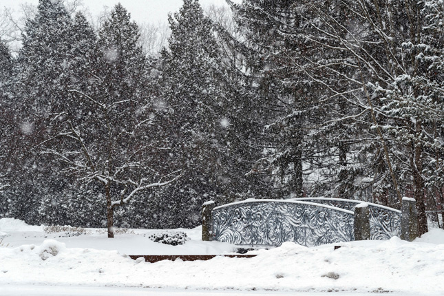 Snow falling on Skidmore College campus