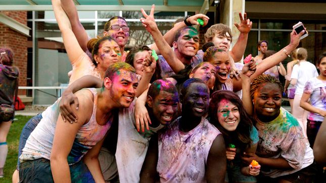 Skidmore students celebrate Holi