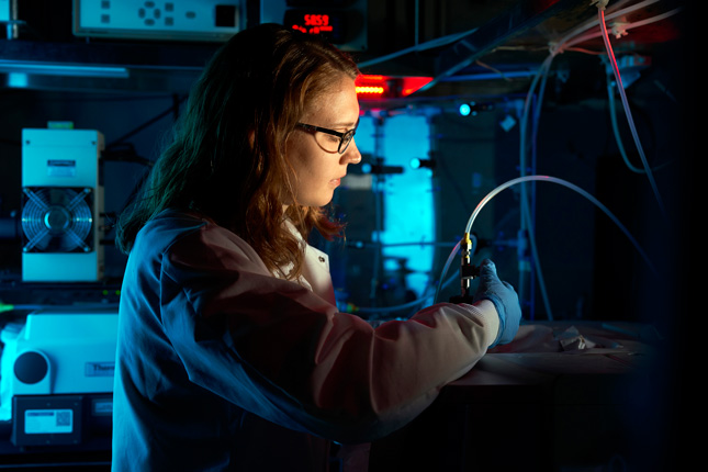 Heather Ricker in a Skidmore College laboratory