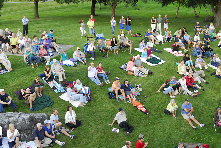 An Upbeat on the Roof concert 