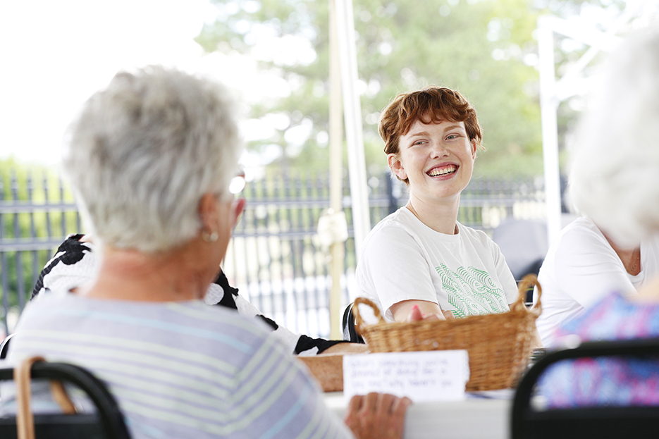 Abby MacDonald ’22 at the Saratoga Senior Center