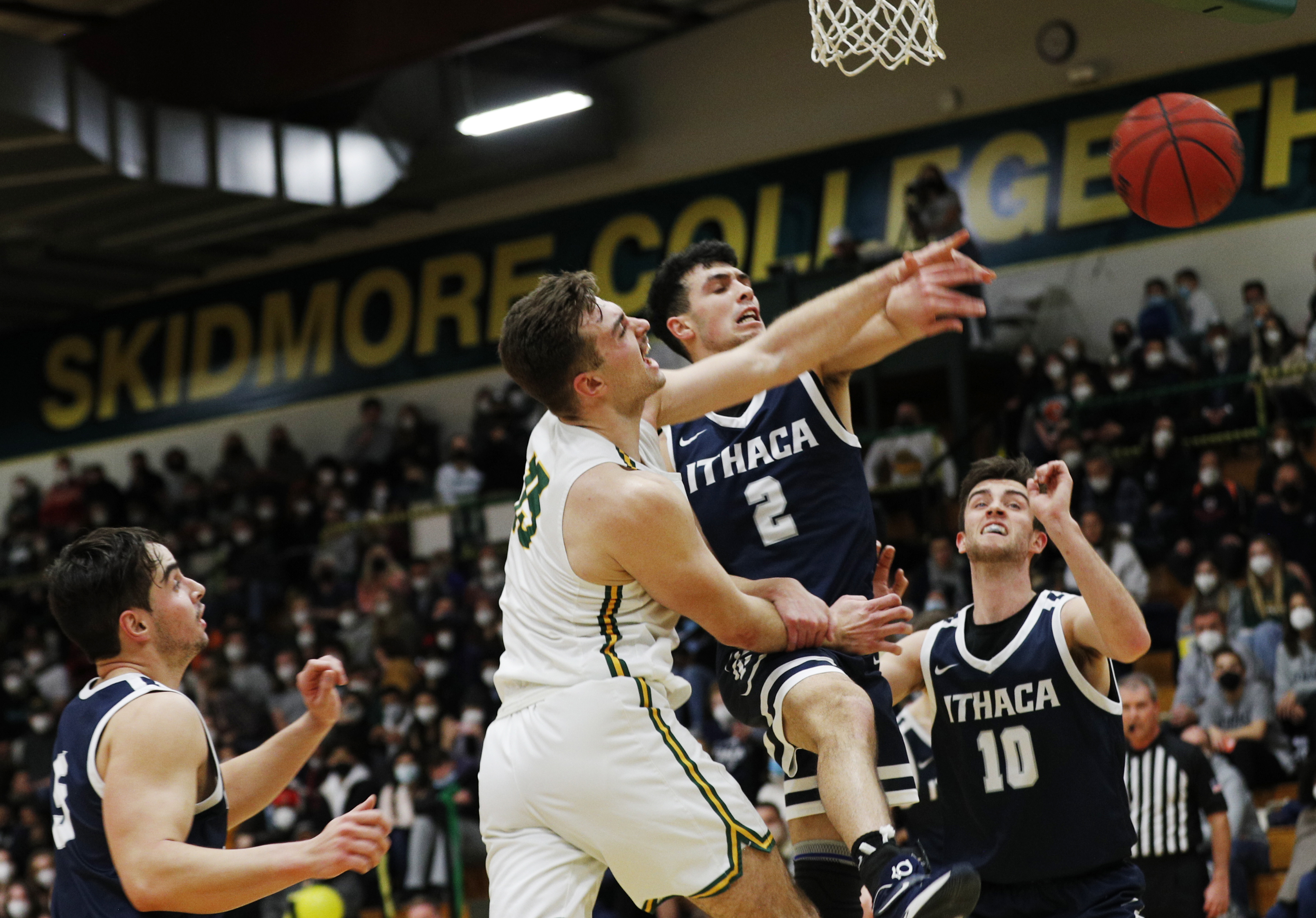 The Skidmore men’s basketball team faces off against Ithaca College during the Big Green Scream Saturday, Feb. 5, in Williamson Sports Center. The Big Green Scream is part pep rally, part senior day, part campus-wide celebration of Skidmore Athletics. 