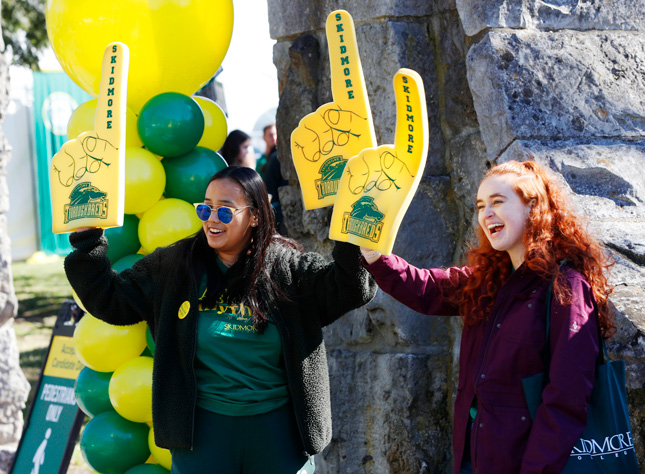 Students welcome accepted candidates to campus