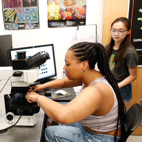 Sound engineer Adam Abeshouse to record student groups