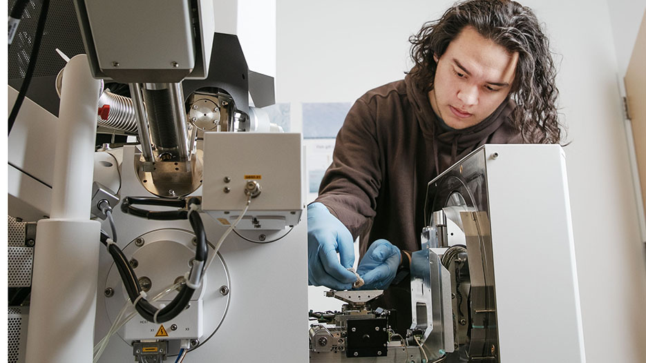 Leo Parra '24 in the Billie Tisch Center for Integrated Sciences.