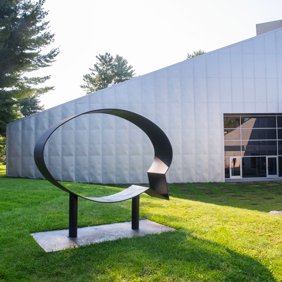 %27Ernest+and+Ruth%2C%27+a+speech+bubble+sculpture+outside+Tang+Teaching+Museum