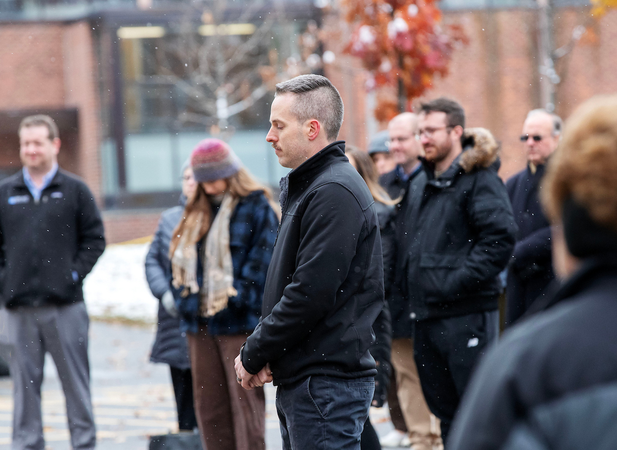 Members of the Skidmore community honor veterans during the campus Veterans Day ceremony.