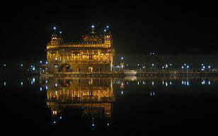 Golden Temple at night